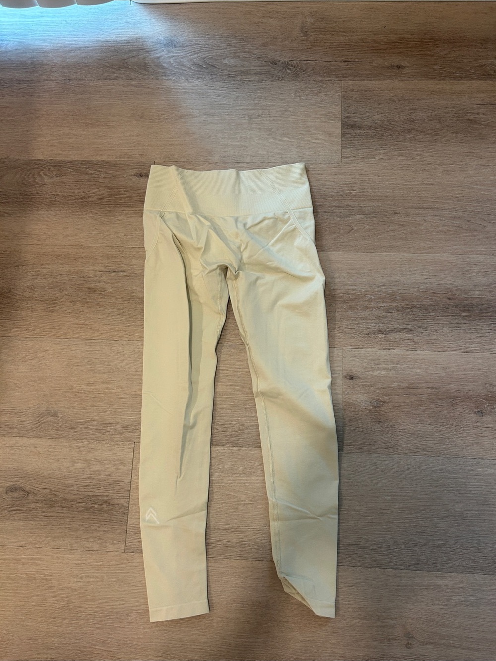 Vanilla cream oner active leggings